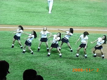 Cheer_girls.JPG